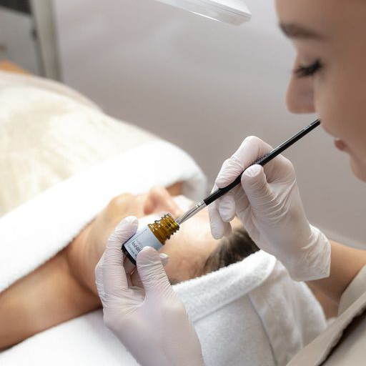 Wimpern färben